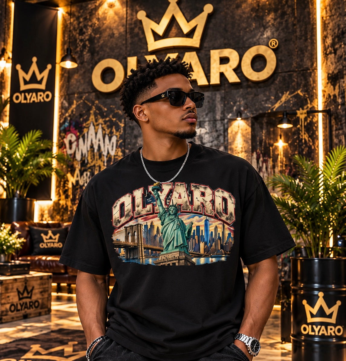 OLYARO -T-Shirt Black Edition Statue